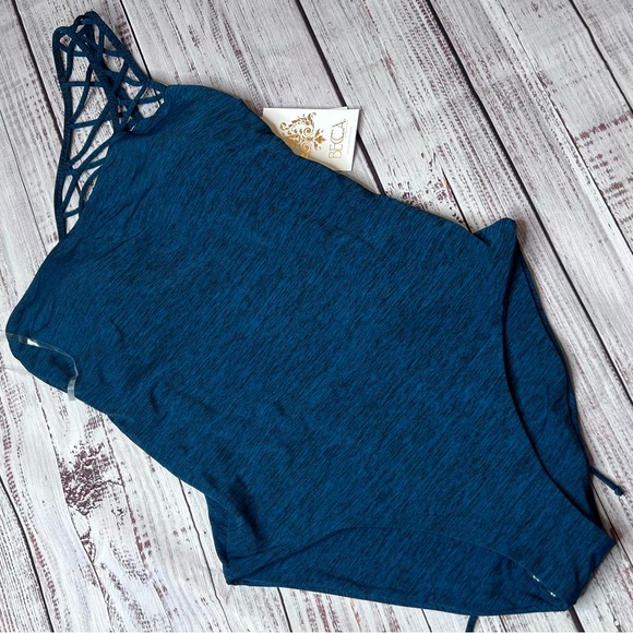 BECCA Other - Becca One Shoulder One Piece Swimsuit